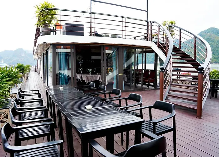 Blue Diamond Cruise * Ha Long
