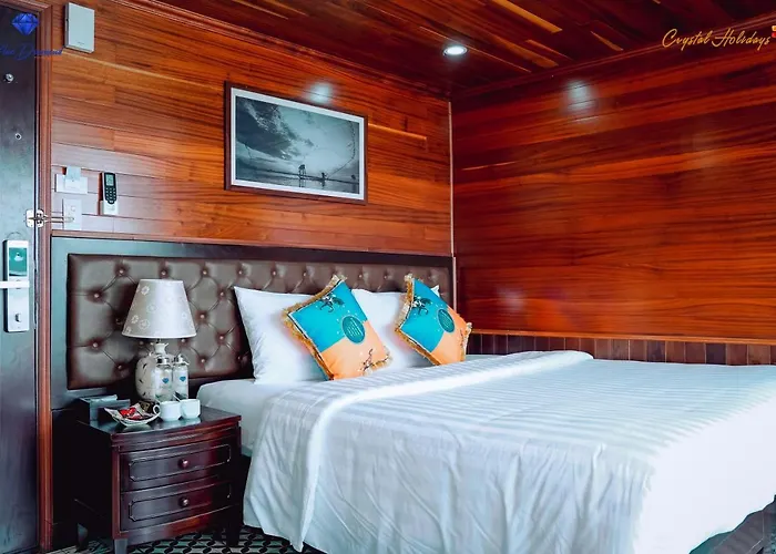 Botel Blue Diamond Cruise Ha Long