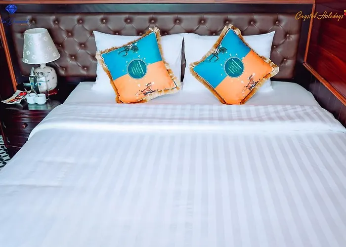 Blue Diamond Cruise * Ha Long