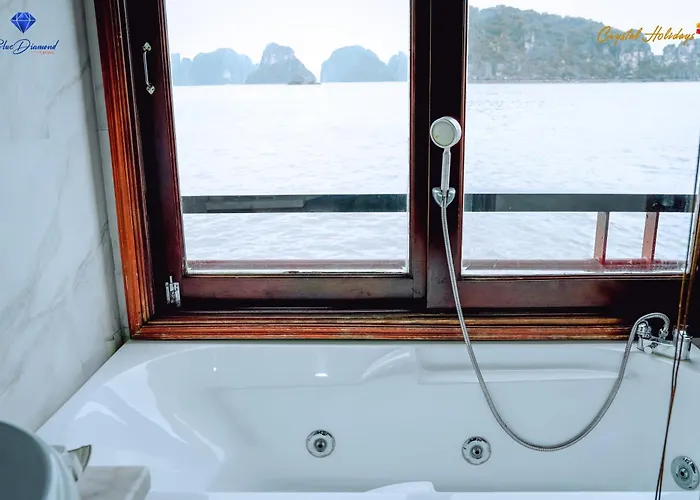 Blue Diamond Cruise Botel Ha Long
